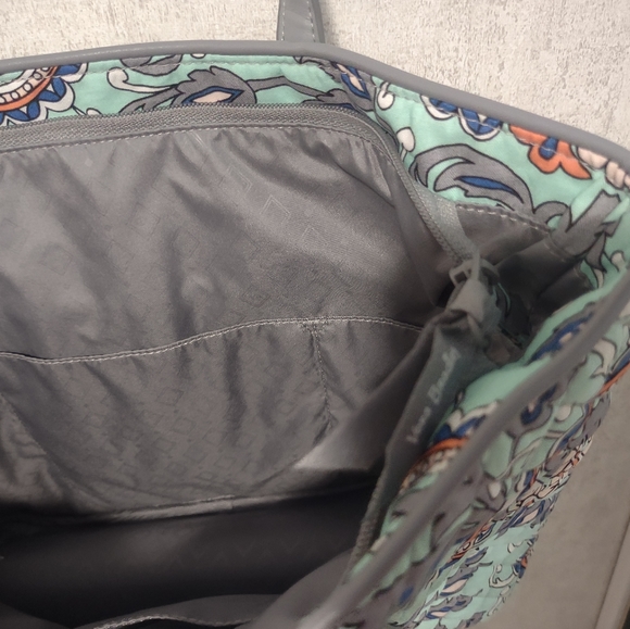 Vera Bradley Trimmed Fan Flowers Bag - Picture 7 of 16